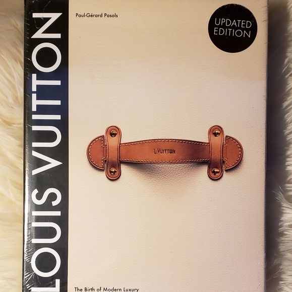 Louis Vuitton Birth of Modern Luxury Coffee Book - Picture 3 of 9